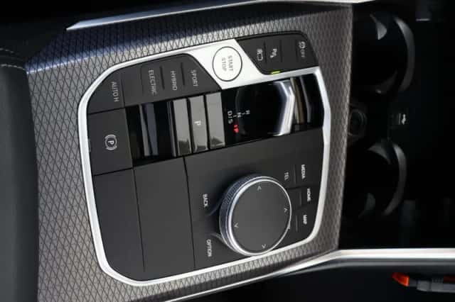 BMW 3-Serie (2024) thumbnail 23