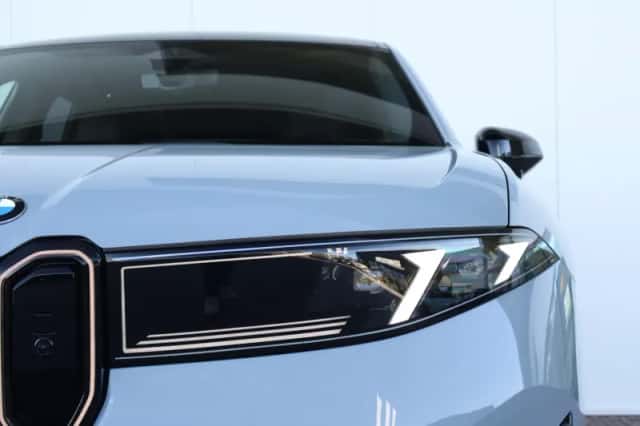 BMW iX3 (2026) thumbnail 3