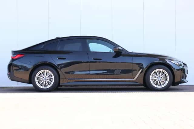 BMW i4 (2022) thumbnail 5