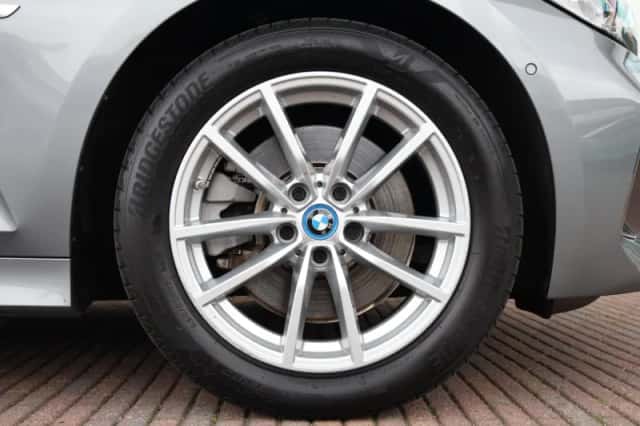 BMW 3-Serie (2023) thumbnail 6