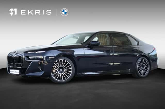BMW i7 (2026) thumbnail 1