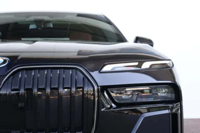 BMW i7 (2026) thumbnail 3