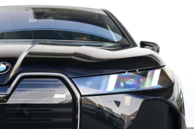 BMW iX (2026) thumbnail 3