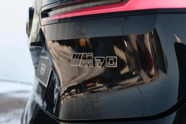 BMW iX (2026) thumbnail 5