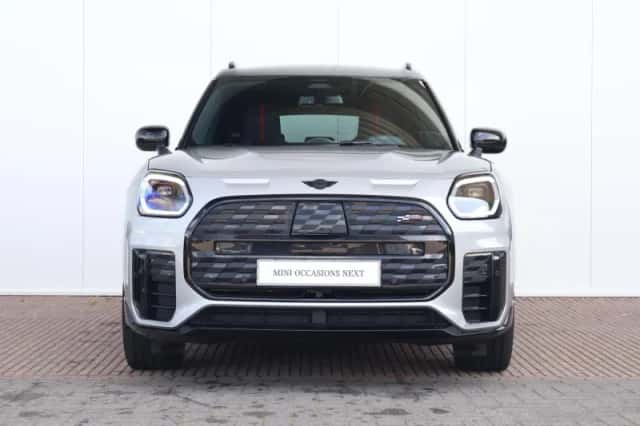 MINI Countryman (2024) thumbnail 2