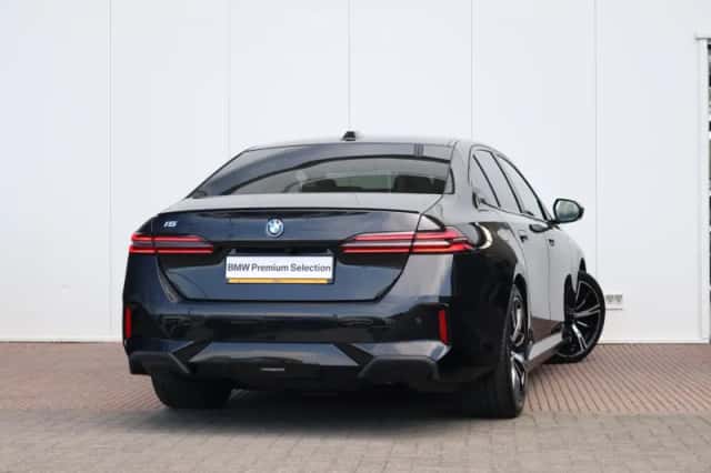 BMW i5 (2025) thumbnail 2