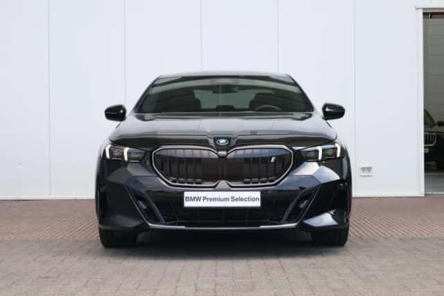 BMW i5 (2025) thumbnail 3