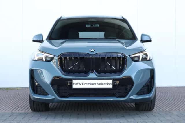 BMW iX1 (2026) thumbnail 2