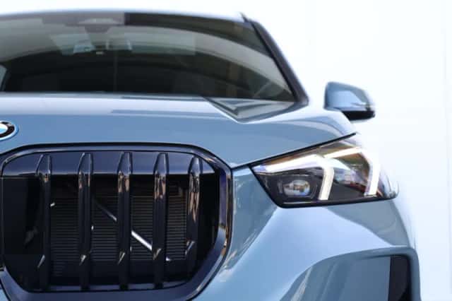 BMW iX1 (2026) thumbnail 3