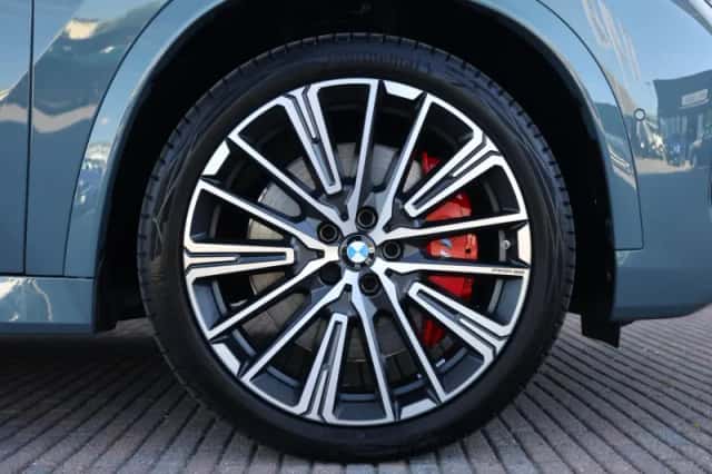 BMW iX1 (2026) thumbnail 6