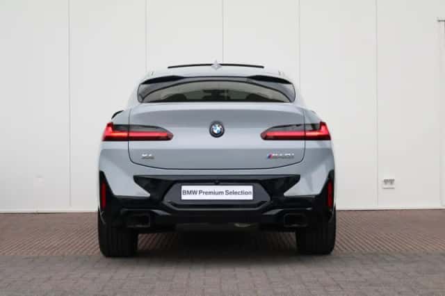BMW X4 (2021) thumbnail 4
