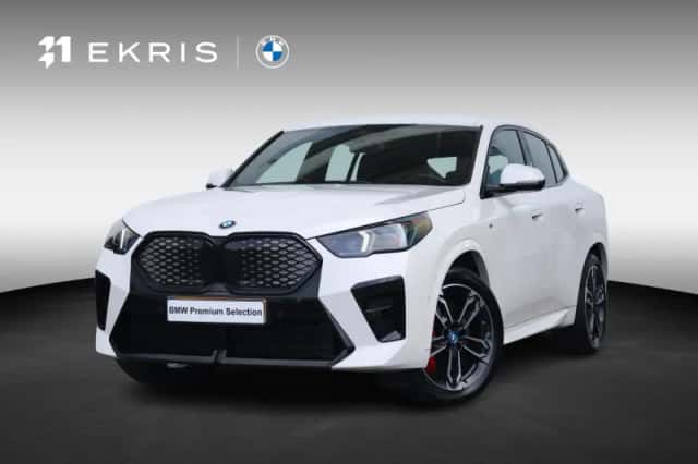 BMW iX2 (2024) thumbnail 1