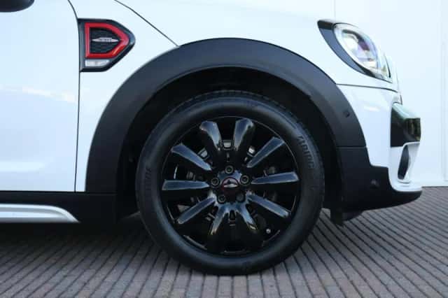 MINI Countryman (2019) thumbnail 6