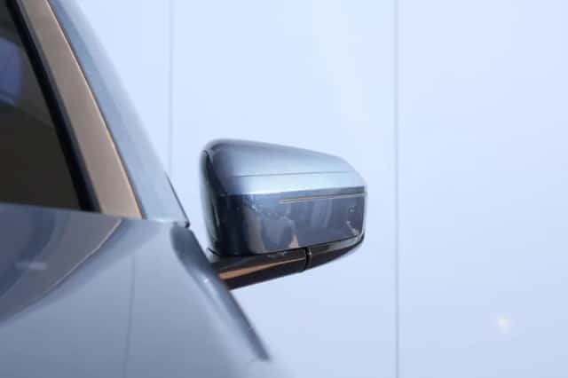 BMW iX (2026) thumbnail 4