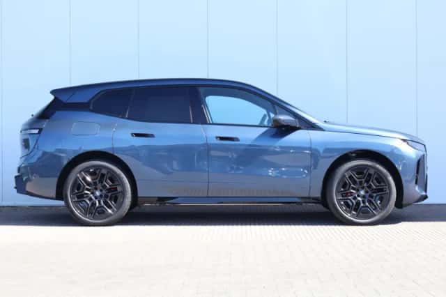 BMW iX (2026) thumbnail 5