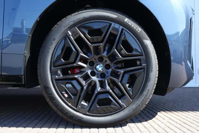 BMW iX (2026) thumbnail 6
