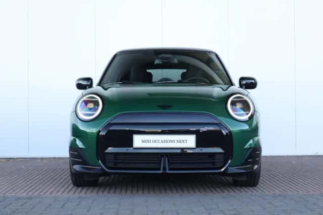 MINI Mini Electric (2026) thumbnail 2