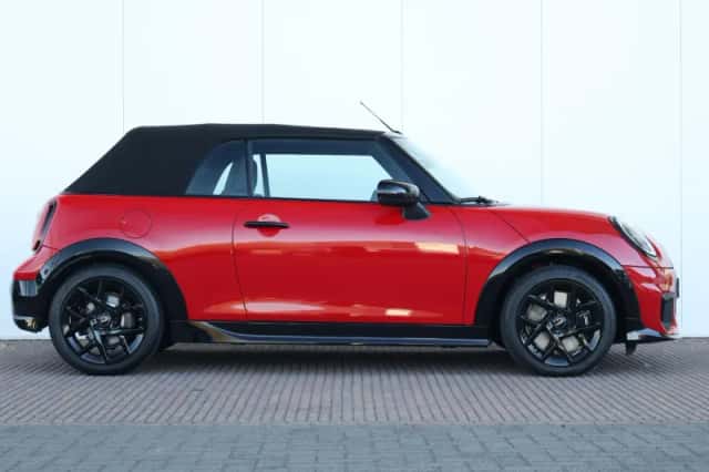 MINI Cabrio (2026) thumbnail 5