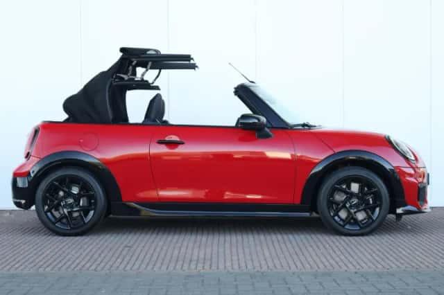 MINI Cabrio (2026) thumbnail 6