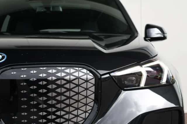 BMW iX1 (2026) thumbnail 3