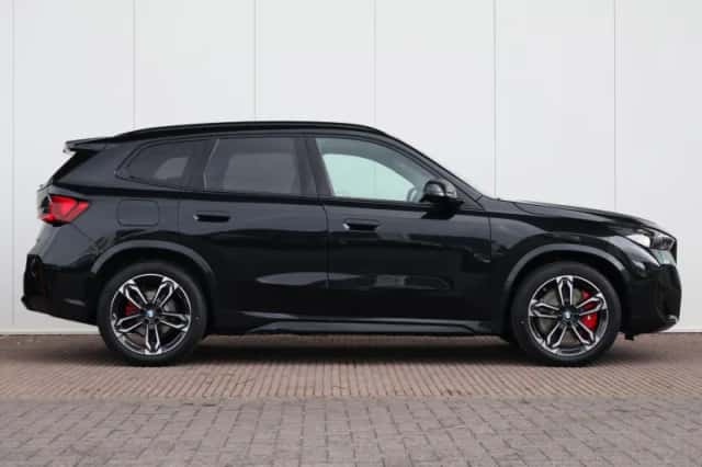BMW iX1 (2026) thumbnail 5