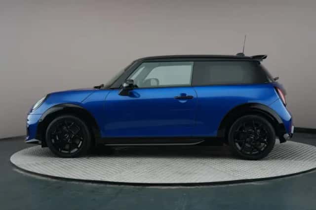 MINI Cooper (2025) thumbnail 5