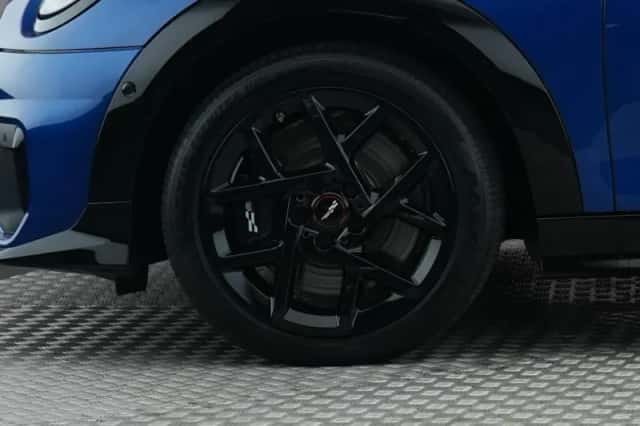 MINI Cooper (2025) thumbnail 6