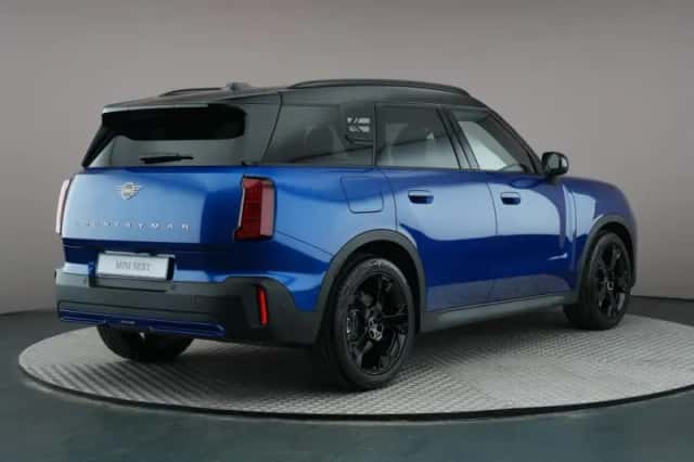MINI Countryman (2025) thumbnail 2