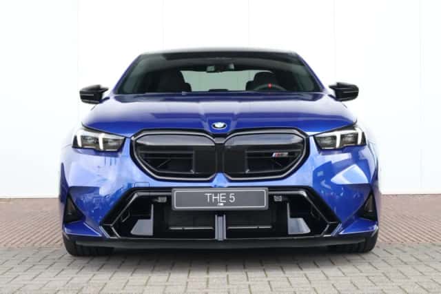 BMW M5 (2026) thumbnail 2