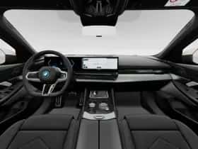 BMW i5 (2025) thumbnail 5