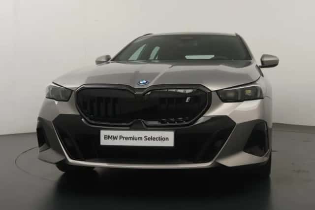 BMW i5 (2025) thumbnail 6