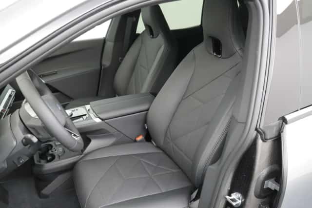 BMW iX (2026) thumbnail 4