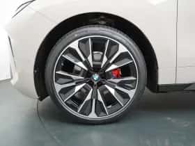 BMW iX (2026) thumbnail 30