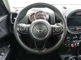 MINI Countryman (2019) thumbnail 2