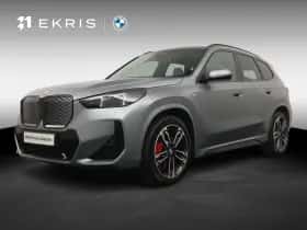 BMW iX1 (2025) thumbnail 1
