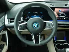 BMW iX1 (2025) thumbnail 5