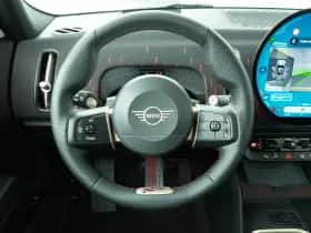 MINI Countryman (2025) thumbnail 2