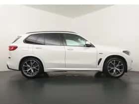 BMW X5 (2022) thumbnail 8