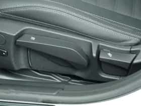 BMW i4 (2023) thumbnail 24
