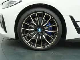 BMW i4 (2023) thumbnail 30