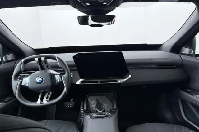 BMW iX3 (2026) thumbnail 5