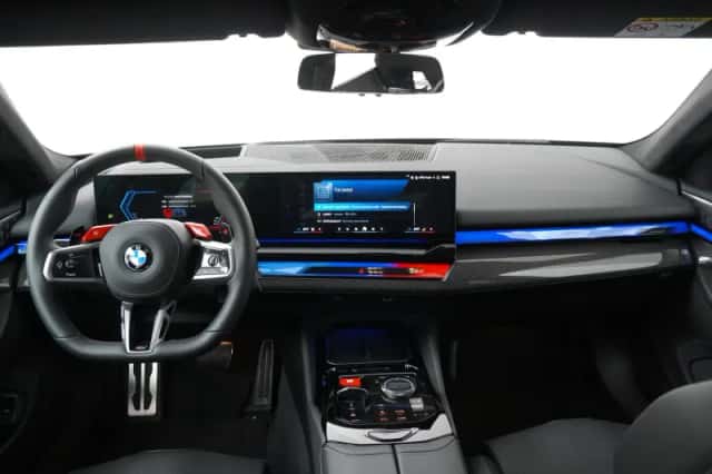 BMW M5 (2025) thumbnail 4