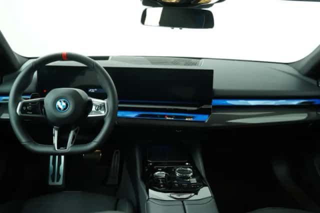 BMW i5 (2026) thumbnail 2