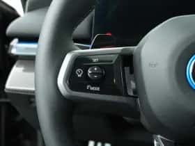 BMW i5 (2026) thumbnail 17