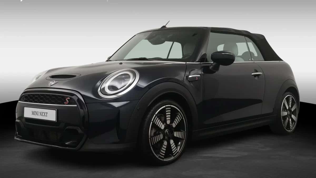 MINI Cabrio (2023) — foto 1