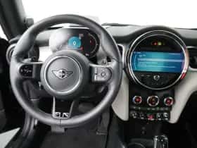 MINI Cabrio (2023) thumbnail 2