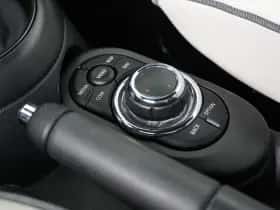 MINI Cabrio (2023) thumbnail 15