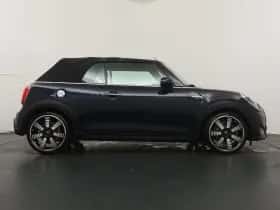 MINI Cabrio (2023) thumbnail 8
