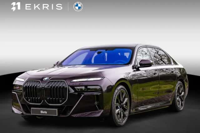 BMW i7 (2025) thumbnail 1