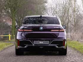 BMW i7 (2025) thumbnail 2